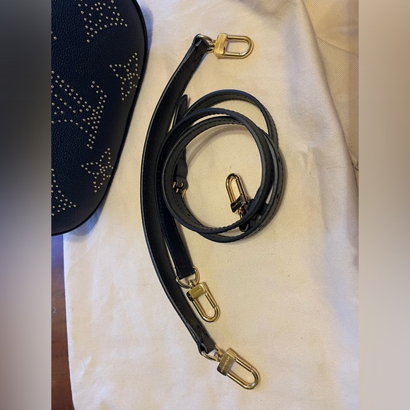 Authentic Louis Vuitton Bagatelle - Picture 5 of 6